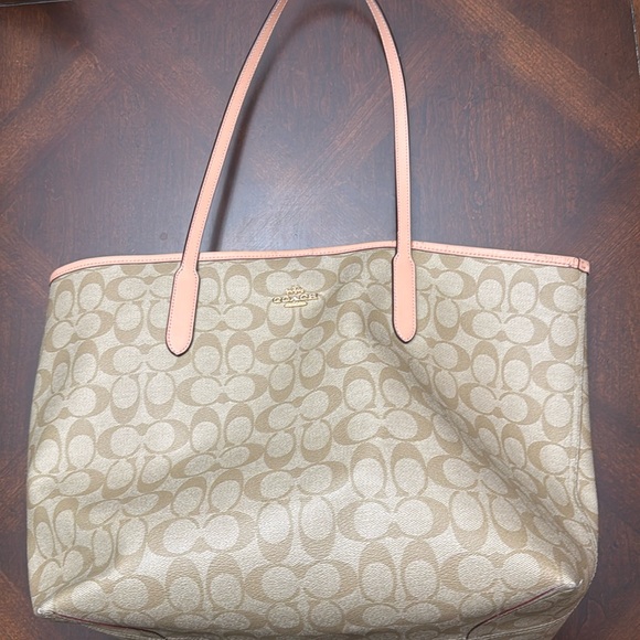 Coach bag. - Picture 1 of 4